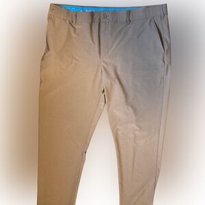 Classic Men's Khaki Chinos